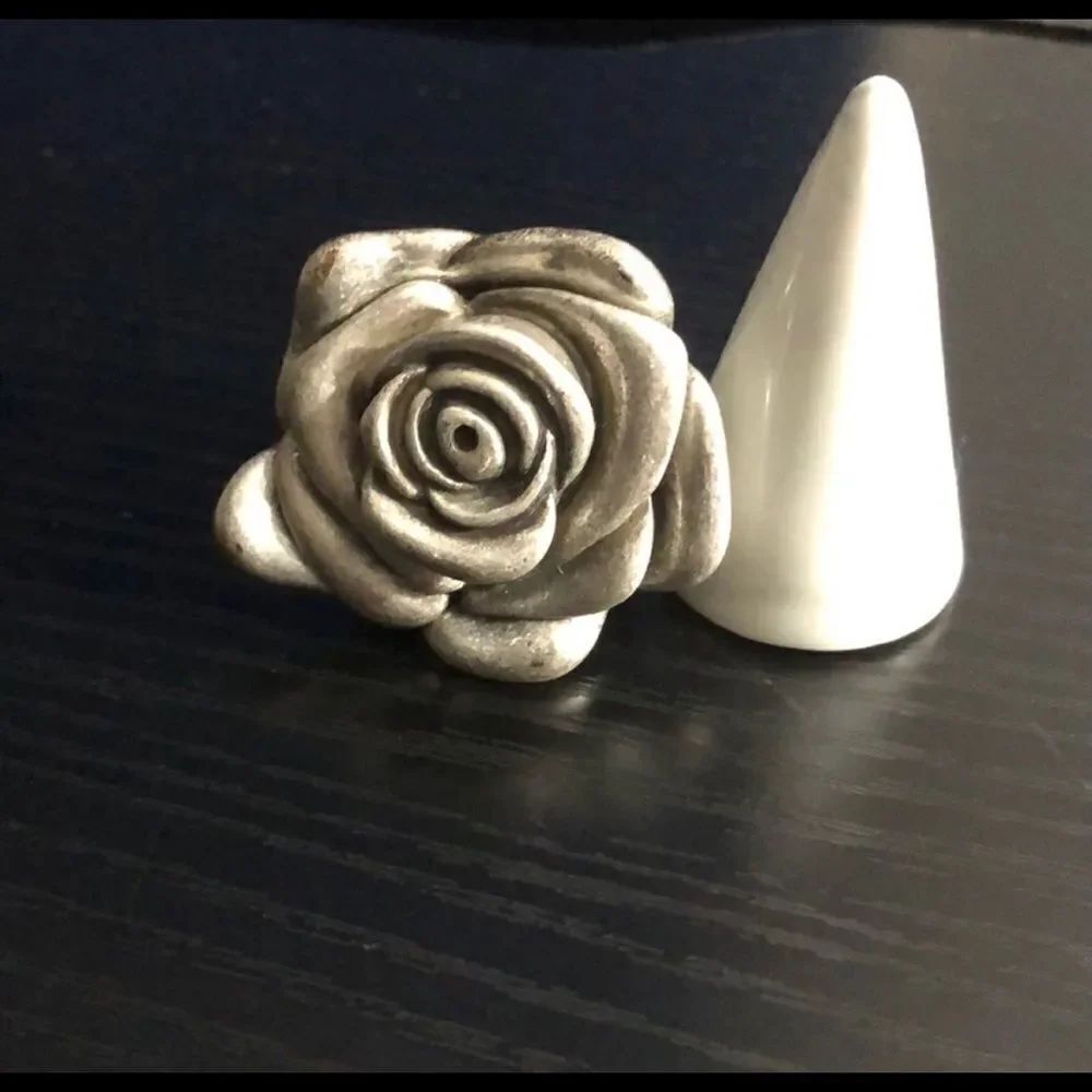 Rose Metal Ring, 6